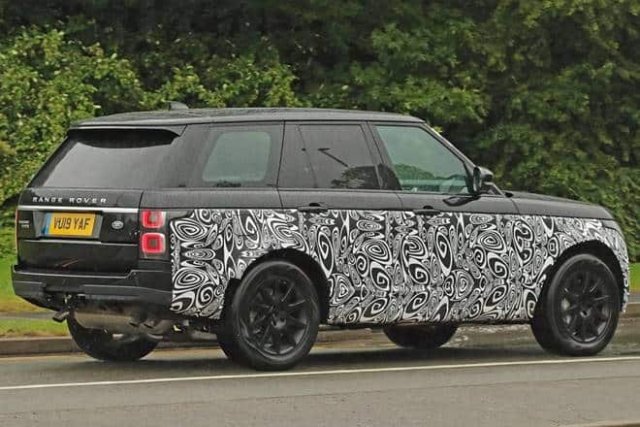 new-range-rover-rear-660.jpg