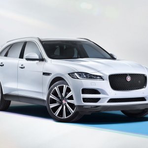 2017-Jaguar-F-Pace-front-three-quarter-031.jpg