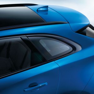 2017-Jaguar-F-Pace-roof.jpg