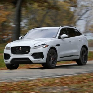 2017-Jaguar-F-Pace-S-109-876x535.jpg