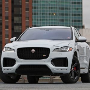 2017-Jaguar-F-Pace-S-122-876x535.jpg