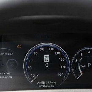 chi-ct-sc-2017-jaguar-f-pace-autoreview-0901-04-ct0041153083-20160830.jpg
