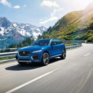 2017-Jaguar-F-PACE13.jpg