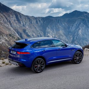 2017-Jaguar-F-Pace-First-Edition-side-rear-view.jpg