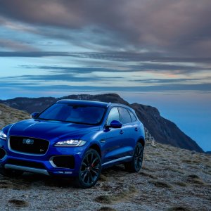 2017-Jaguar-F-Pace-First-Edition-with-sky.jpg